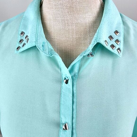 MINE WOMEN'S SHEER BUTTON DOWN SILVER EMBELLISHED BUTTONS OPEN BACK SIZE SMALL - Picture 2 of 7